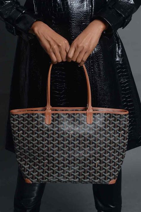 goyard clutch pm size|artois mm bag goyard price.